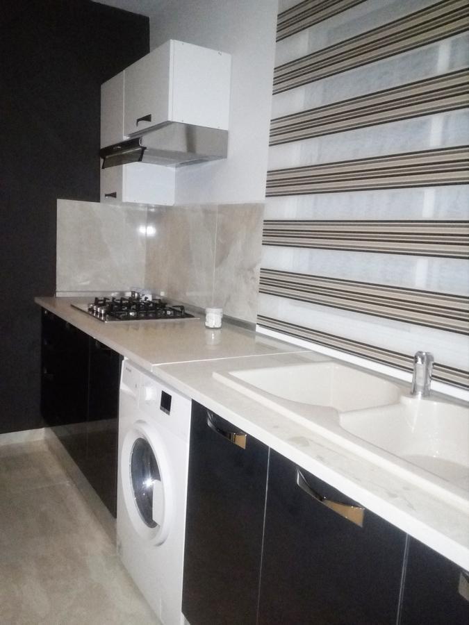 אפרטהוטל ביזרטה London House מראה חיצוני תמונה