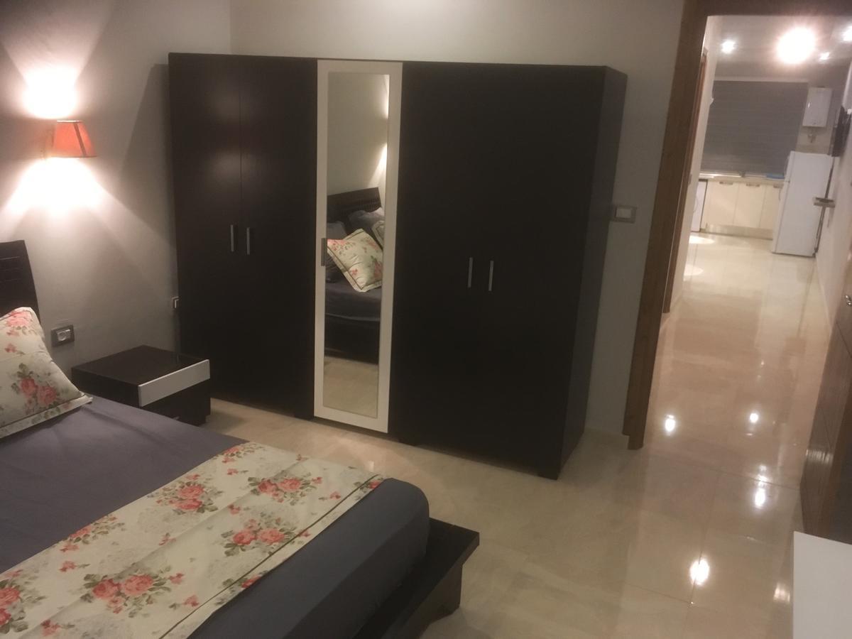 אפרטהוטל ביזרטה London House מראה חיצוני תמונה