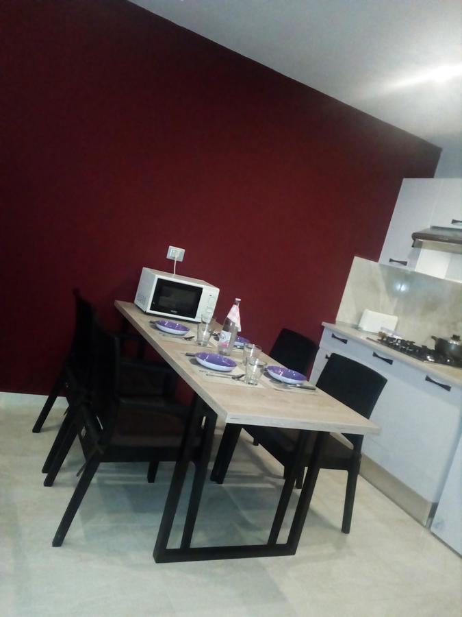 אפרטהוטל ביזרטה London House מראה חיצוני תמונה