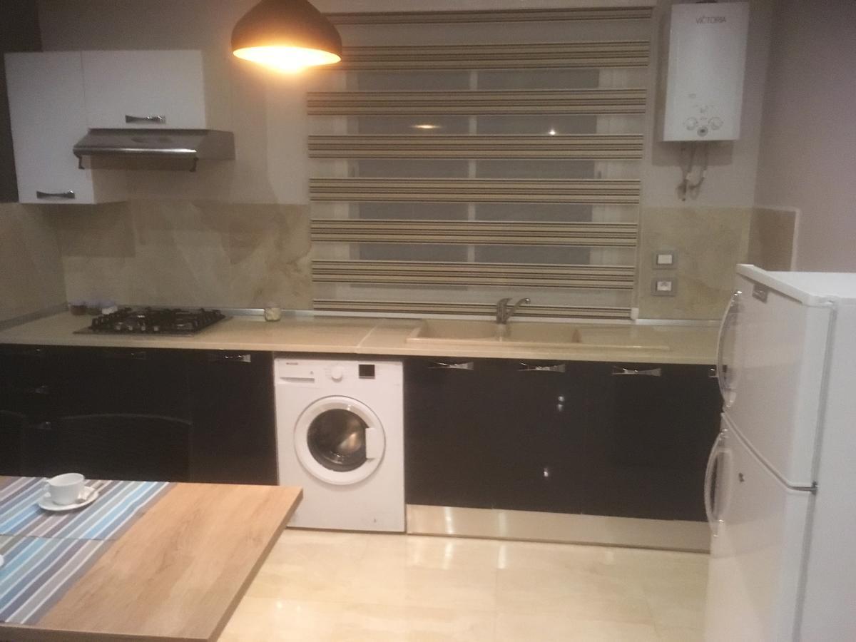 אפרטהוטל ביזרטה London House מראה חיצוני תמונה