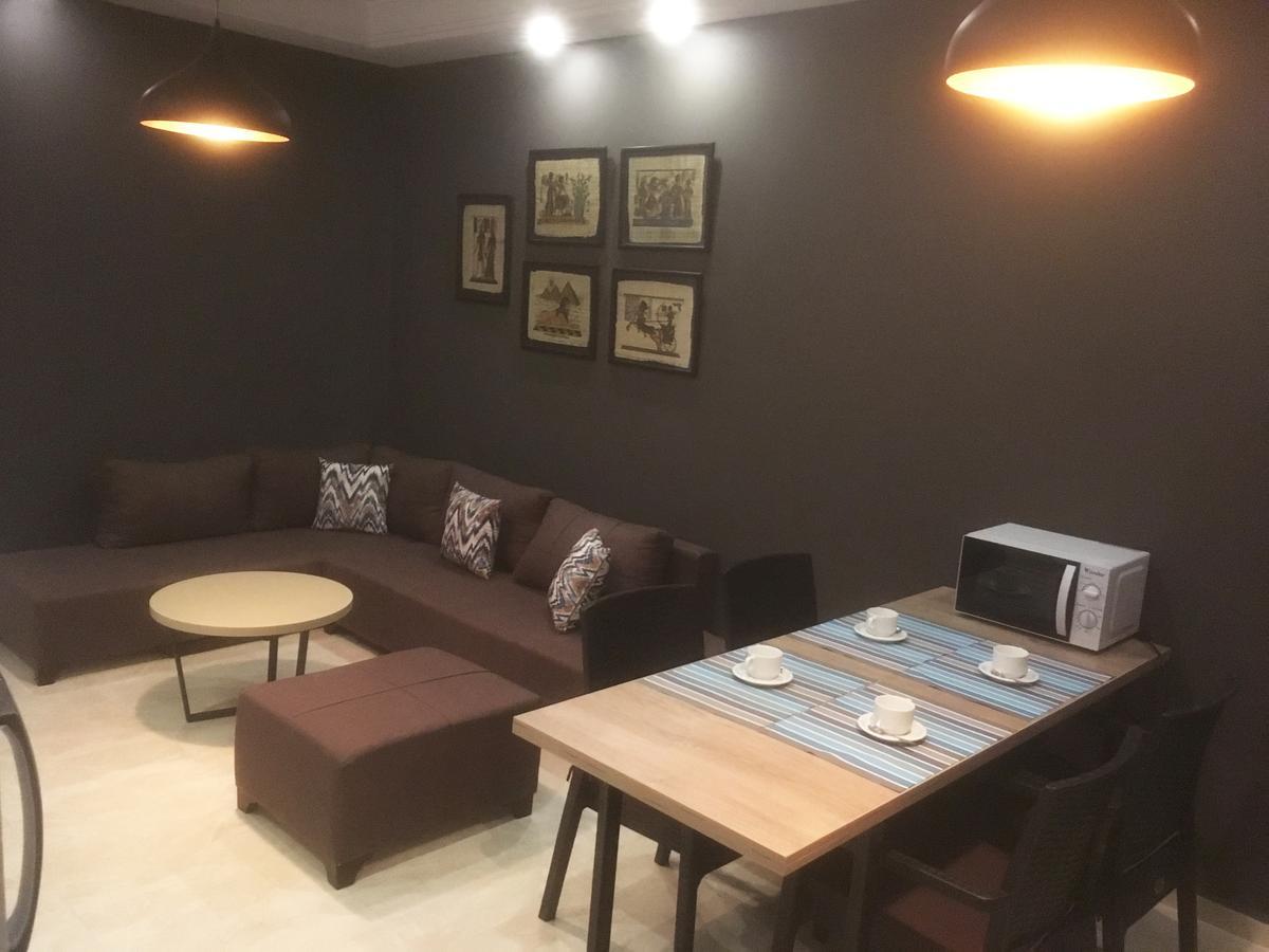 אפרטהוטל ביזרטה London House מראה חיצוני תמונה