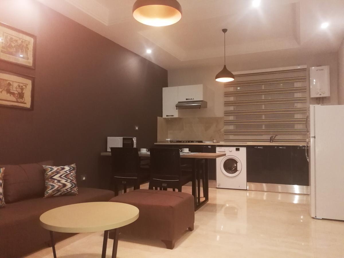 אפרטהוטל ביזרטה London House מראה חיצוני תמונה