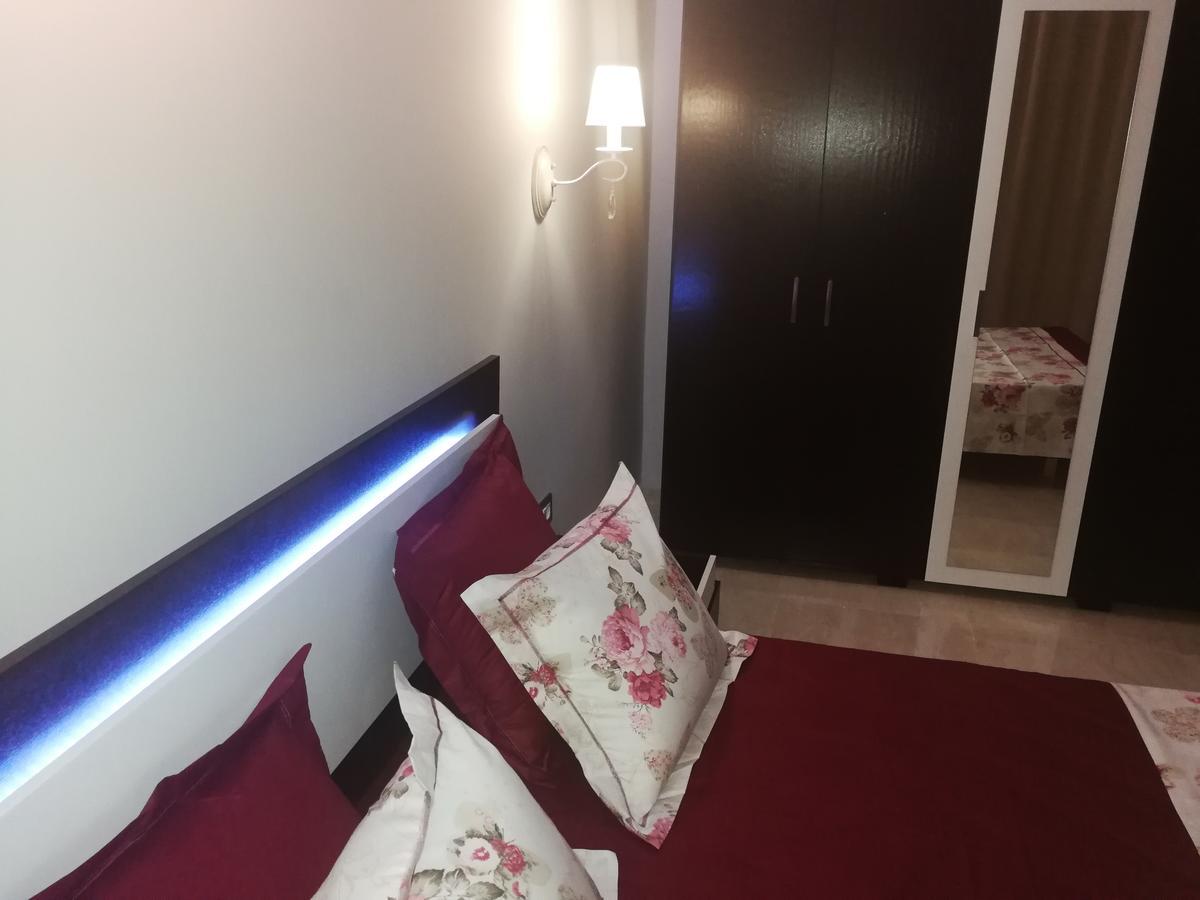 אפרטהוטל ביזרטה London House מראה חיצוני תמונה