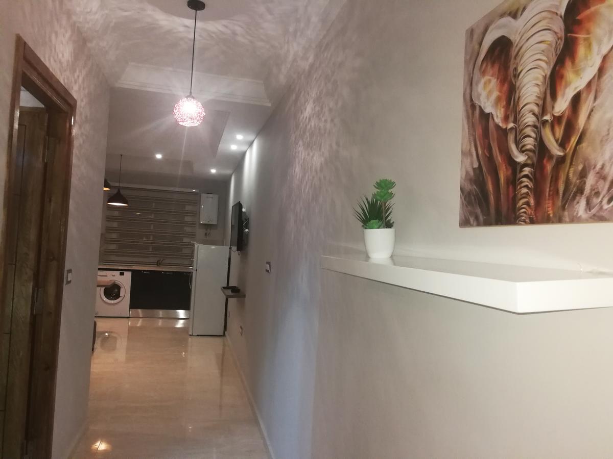 אפרטהוטל ביזרטה London House מראה חיצוני תמונה