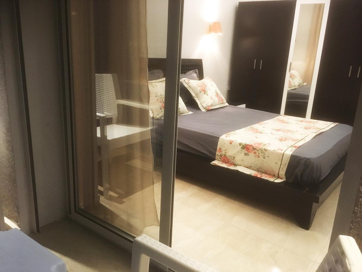 אפרטהוטל ביזרטה London House מראה חיצוני תמונה