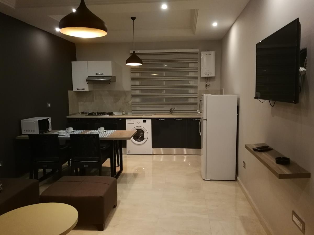 אפרטהוטל ביזרטה London House מראה חיצוני תמונה